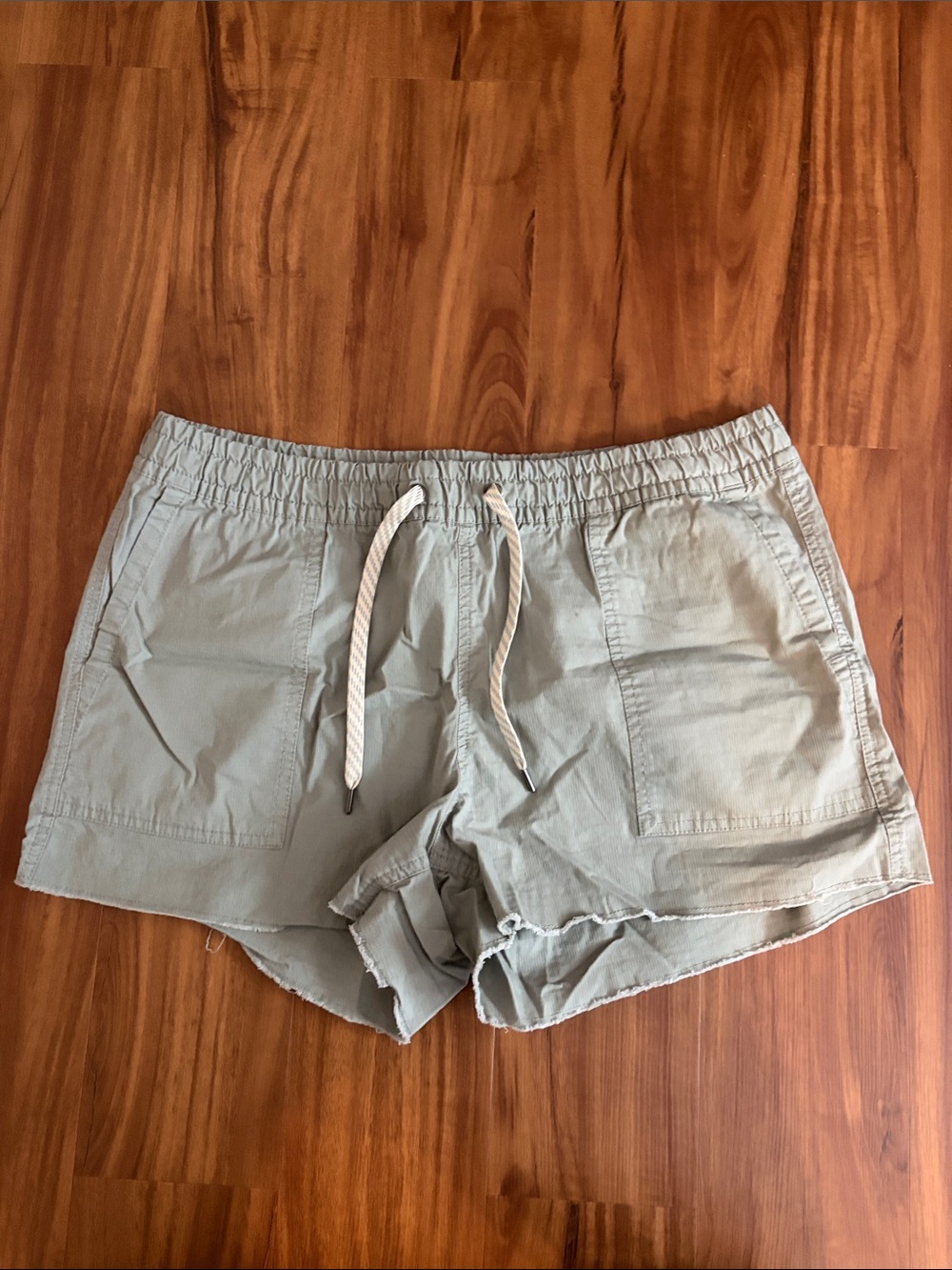 Vuori Women's Drawstring Casual Shorts — Light Sage
